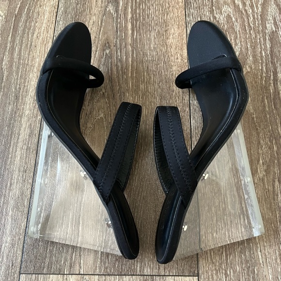 Wild Diva Wedge Sandal - Picture 9 of 12